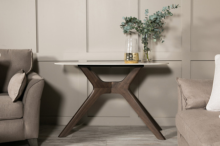 Ariya Console table