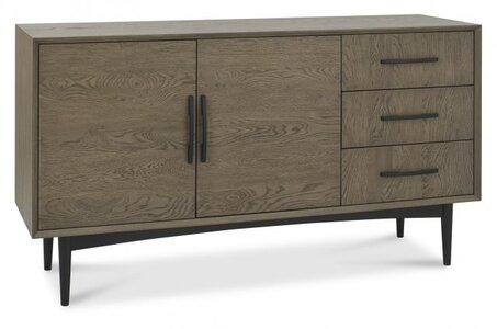 9135-15 Wide Sideboard