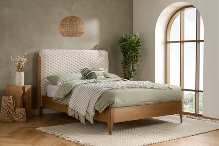 King Hatti Bed