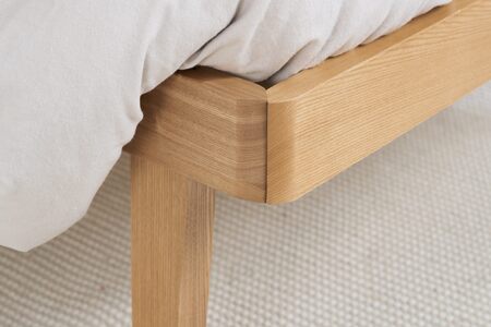 ANDEB5OAK King Bed With Cushion