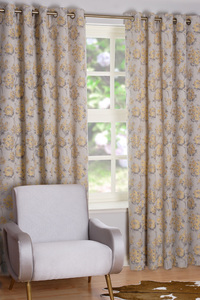 Ready made curtains