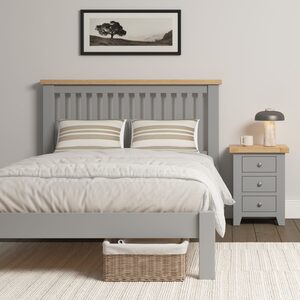 200-203-132 WINDSOR 4'6" LOW END BED - PEBBLE GREY/OAK