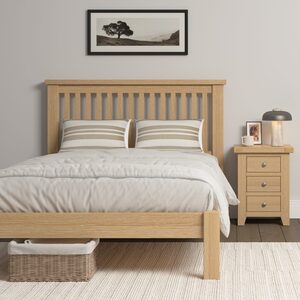 200-203-131 WINDSOR 4'6" LOW END BED - NATURAL OAK