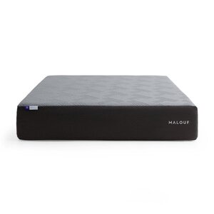 Cooling memory foam mattress with responsive pressure relieving support