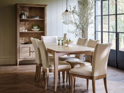 Willis & Gambier Toulon Extending Dining Table