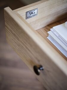 Willis & Gambier Toulon TV Unit